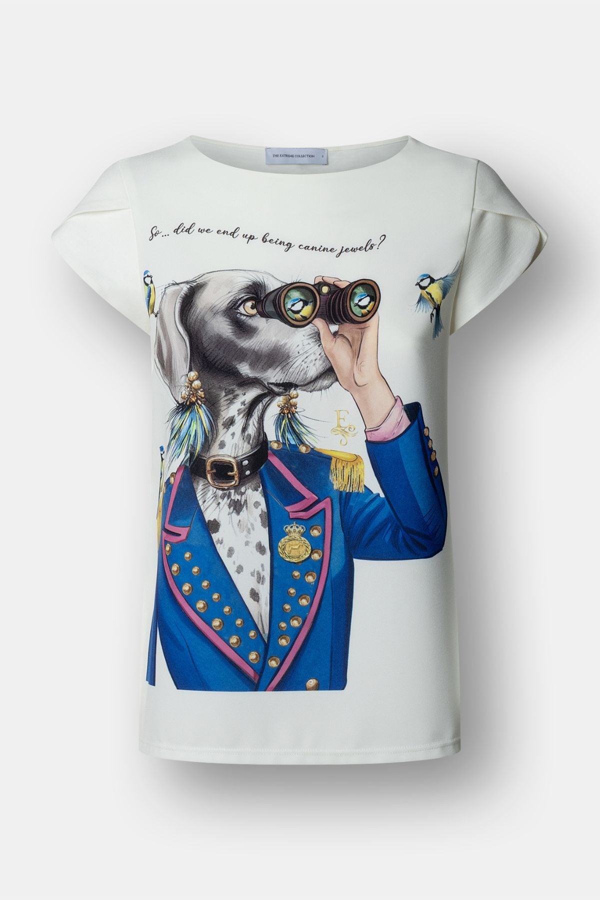 Camiseta blanca con estampado de perro Braco con prismáticos y detalles militares de The Extreme Collection.