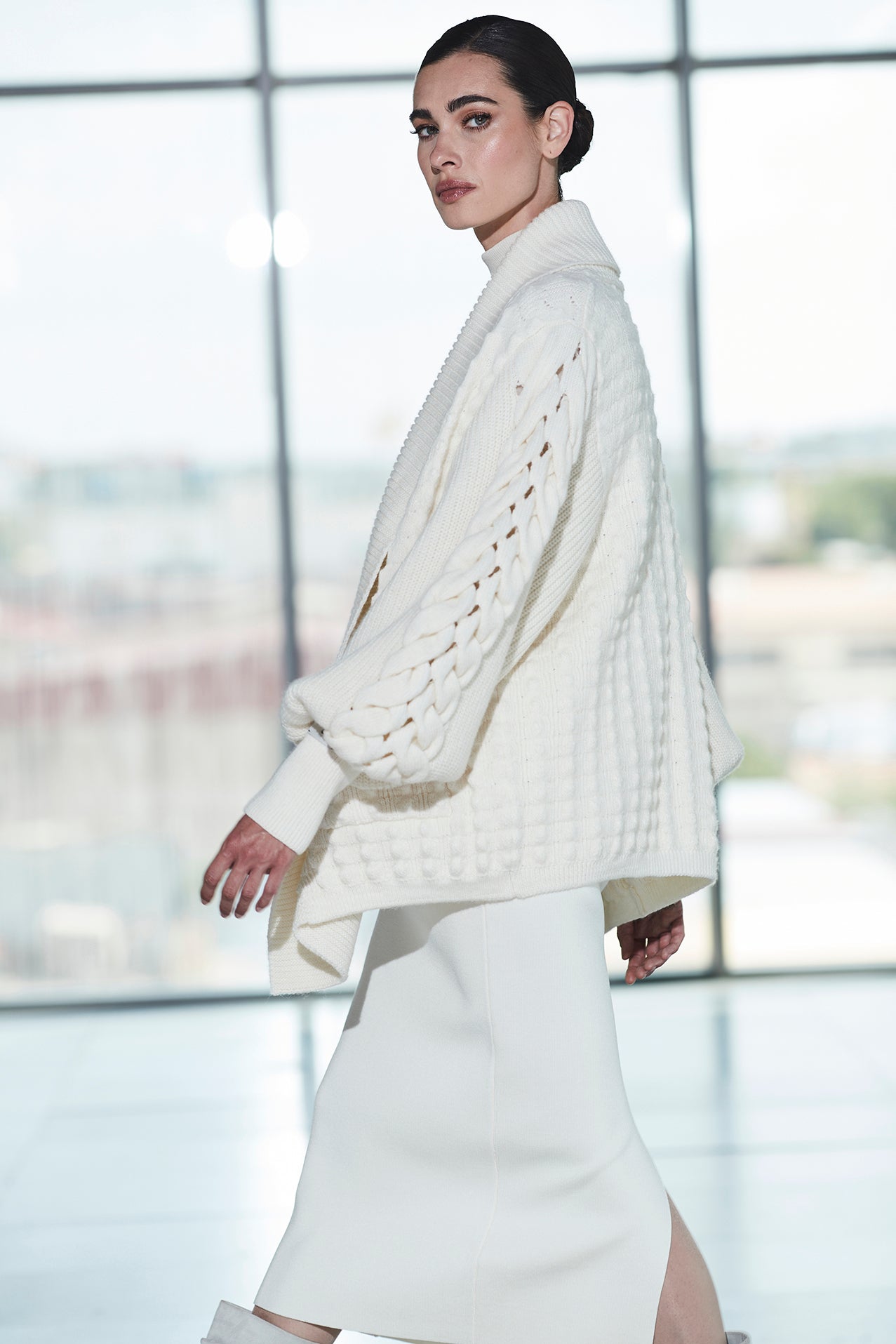 CARDIGAN CORTO MARFIL DANIELLE - THE EXTREME COLLECTION