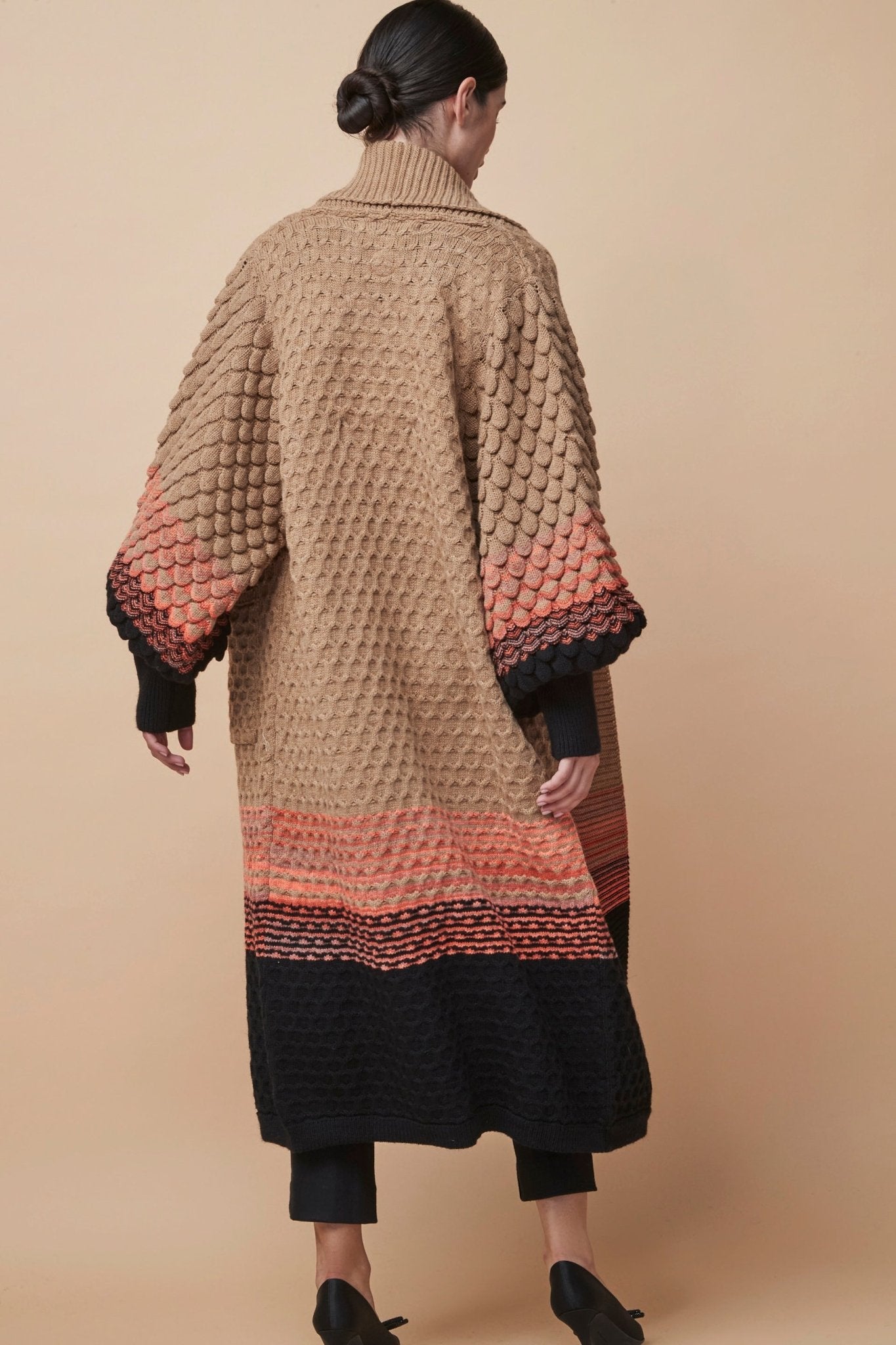 CARDIGAN LARGA ALPACA DAUPHINE CAMEL - THE EXTREME COLLECTION