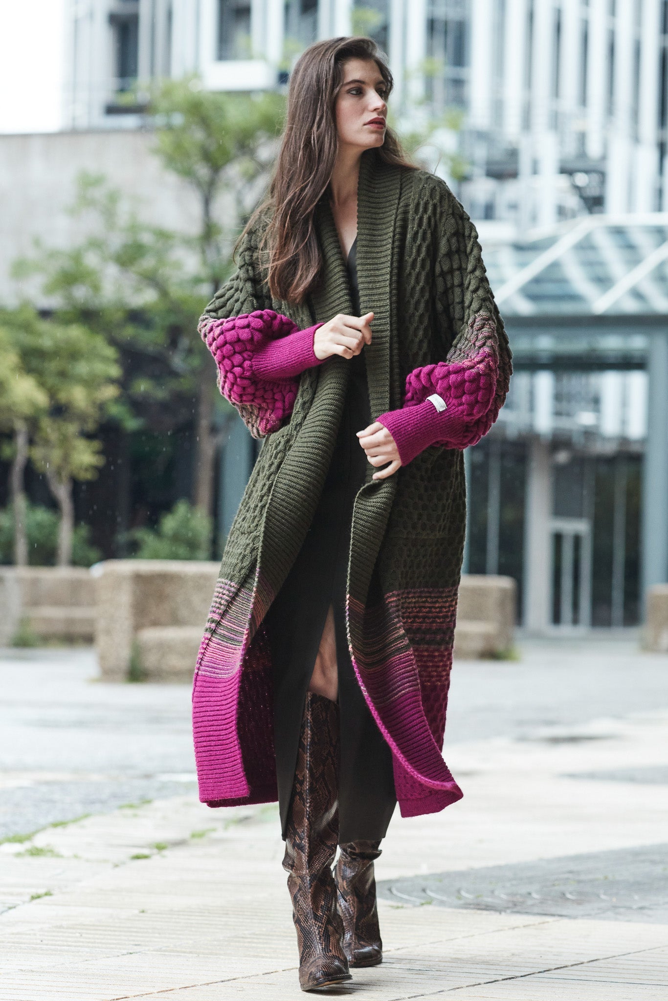 CARDIGAN LARGA ALPACA DAUPHINE VERDE - THE EXTREME COLLECTION