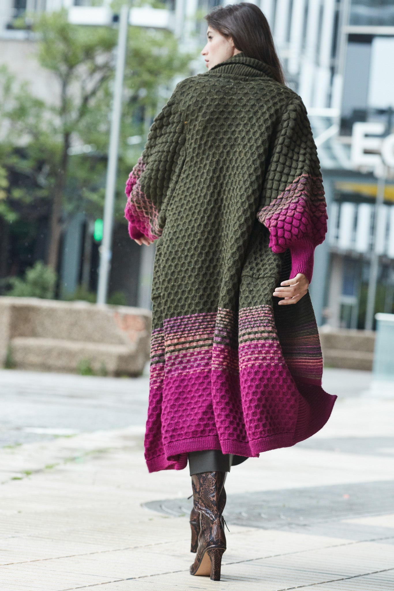 CARDIGAN LARGA ALPACA DAUPHINE VERDE - THE EXTREME COLLECTION