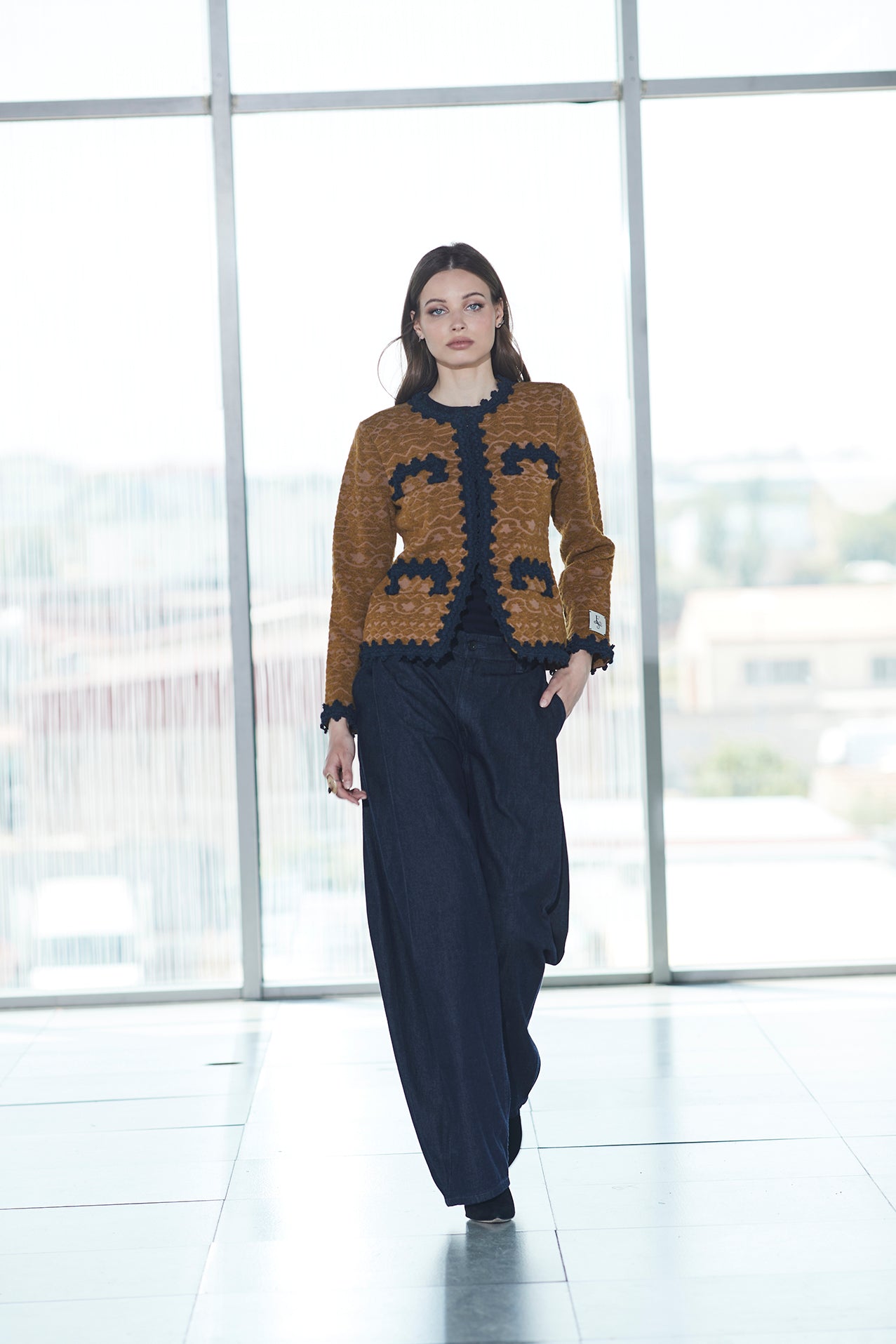 CHAQUETA CORTA MIEL SOLANGE - THE EXTREME COLLECTION