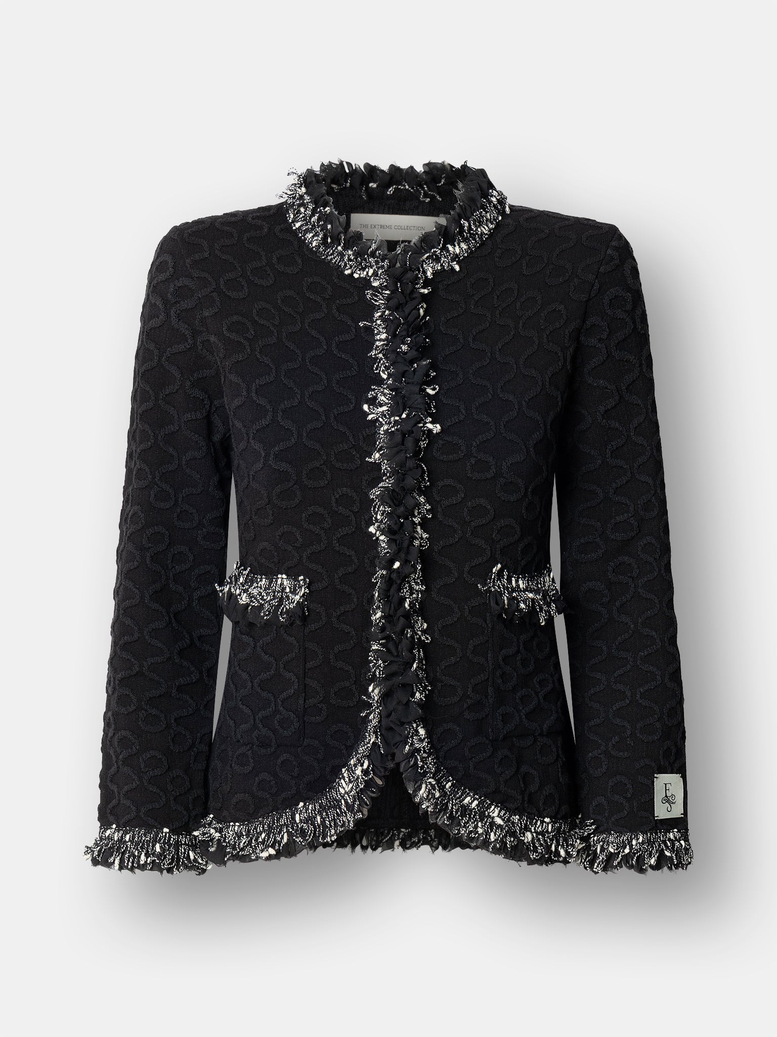 Chaqueta de lujo negra para mujer modelo Ludovica con perfiles brillantes y relieve ornamental.